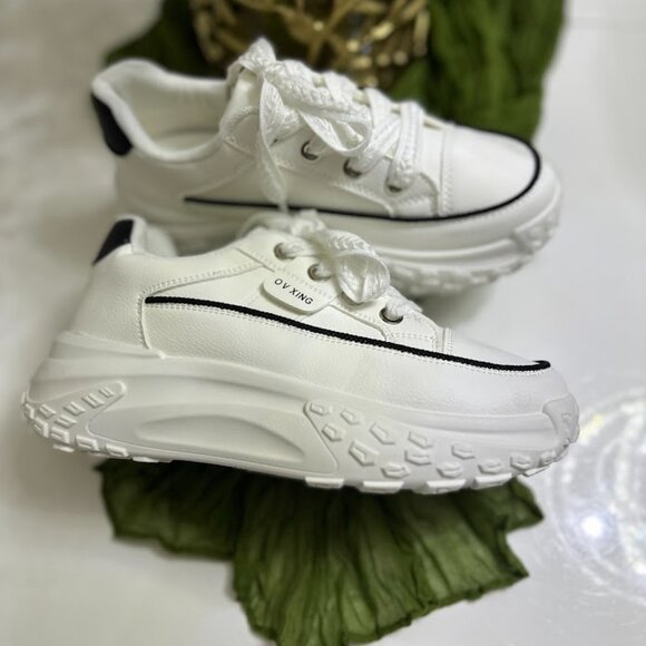 New White Women's Comfortable Sneakers SoftStep Size: 7.5 - Picture 6 of 8